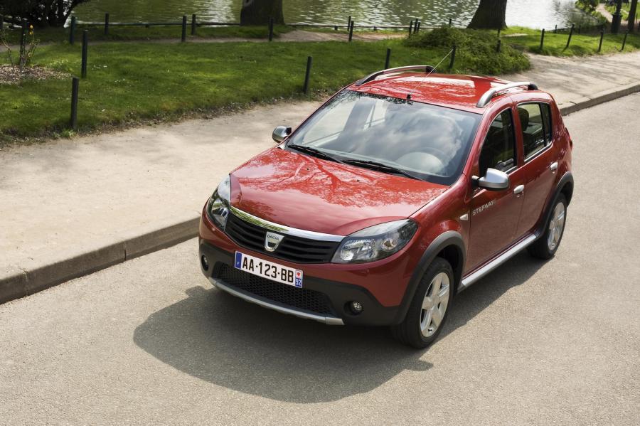  Dacia Sandero Stepway 2009 года  (фото 31 из 45)